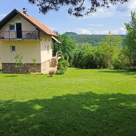 Vikendica Nature Park בית נופש באניה לוקה