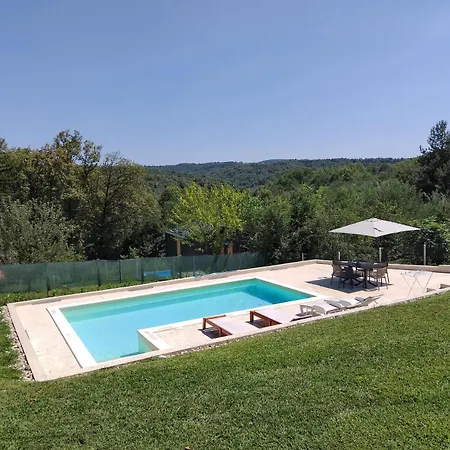 펜션 Vikendica Nature Park